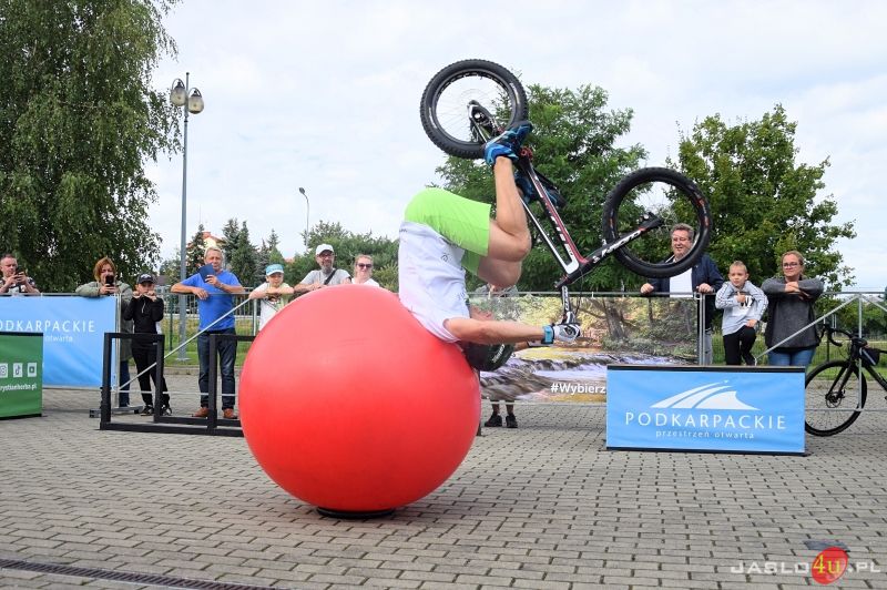 Pokaz rowerowy Krystiana Herby w Jaśle