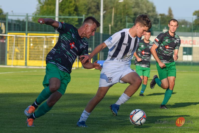 Mecz JKS Czarni 1910 Jasło - GKS Górnik Grabownica 1:0