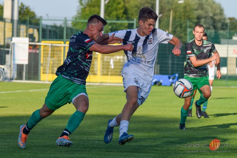 Mecz JKS Czarni 1910 Jasło - GKS Górnik Grabownica 1:0
