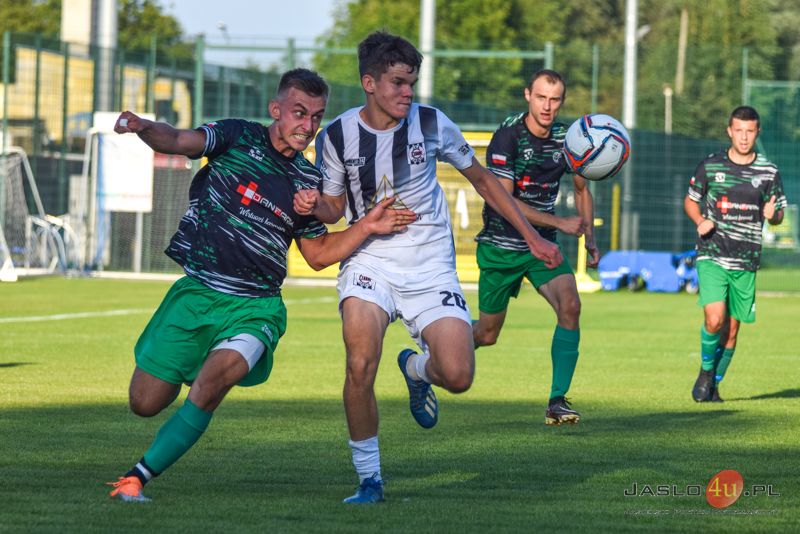 Mecz JKS Czarni 1910 Jasło - GKS Górnik Grabownica 1:0