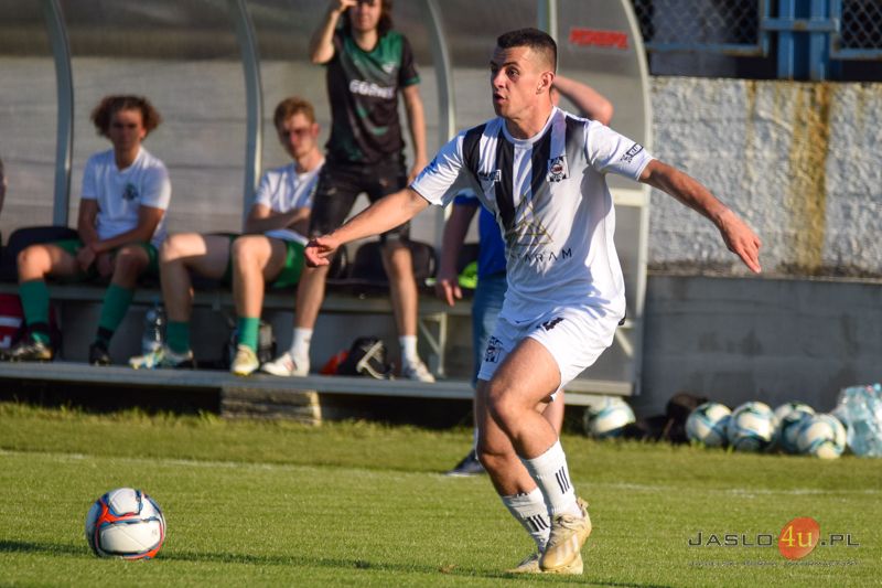 Mecz JKS Czarni 1910 Jasło - GKS Górnik Grabownica 1:0