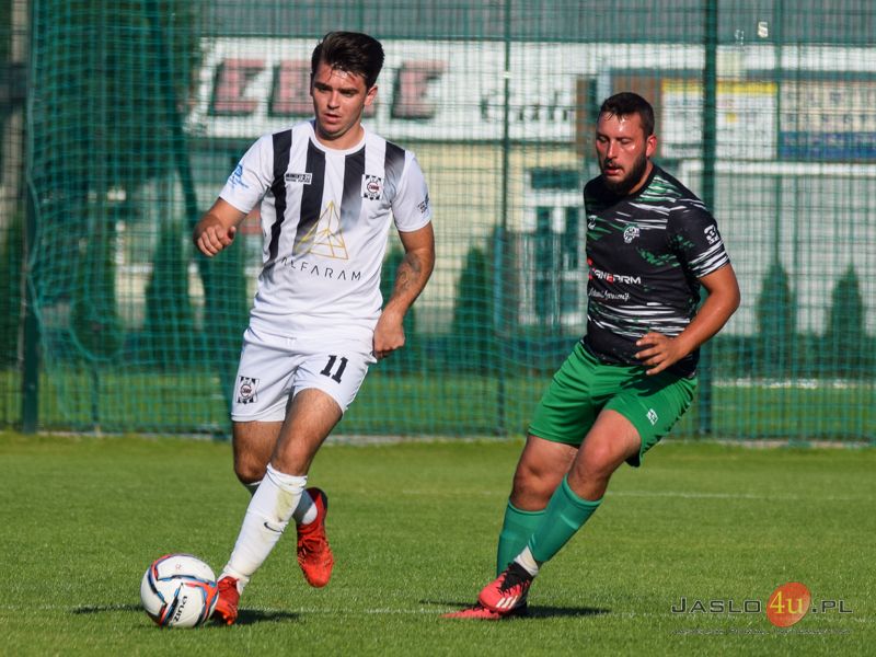Mecz JKS Czarni 1910 Jasło - GKS Górnik Grabownica 1:0