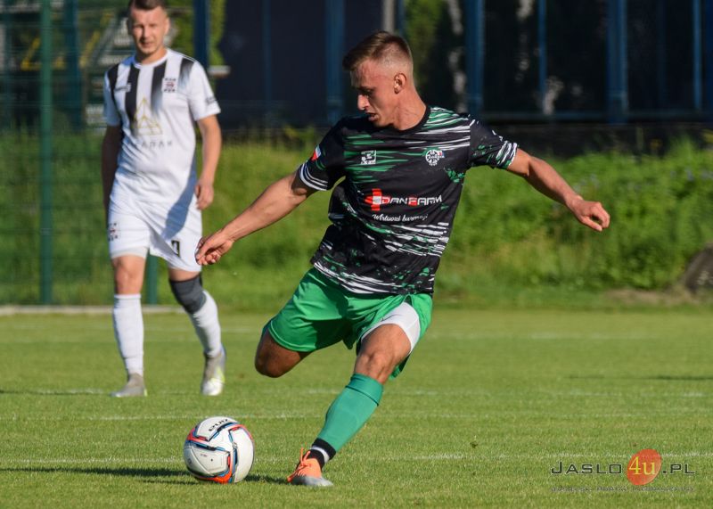 Mecz JKS Czarni 1910 Jasło - GKS Górnik Grabownica 1:0