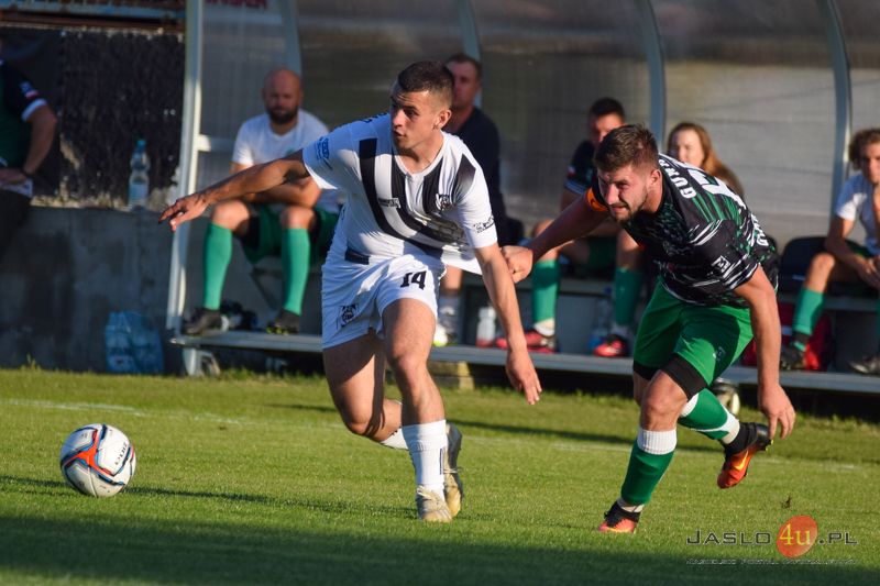 Mecz JKS Czarni 1910 Jasło - GKS Górnik Grabownica 1:0