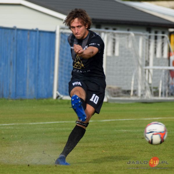 Mecz JKS Czarni 1910 Jasło - Partyzant Targowiska 3:2