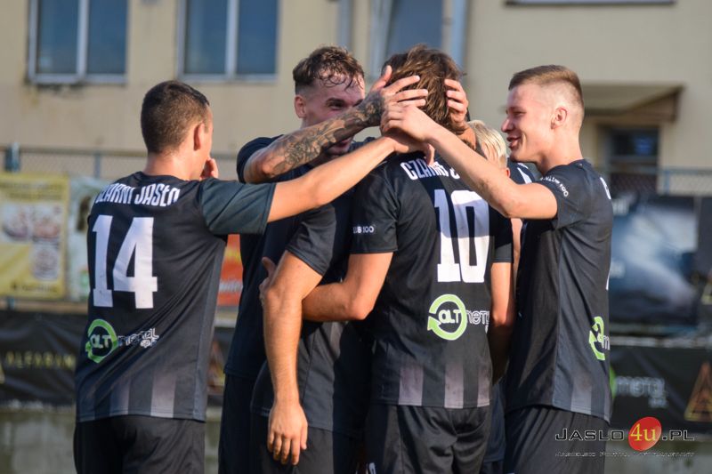 Mecz JKS Czarni 1910 Jasło - Partyzant Targowiska 3:2