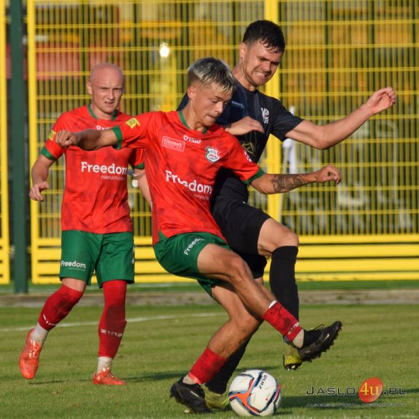 Mecz JKS Czarni 1910 Jasło - Partyzant Targowiska 3:2