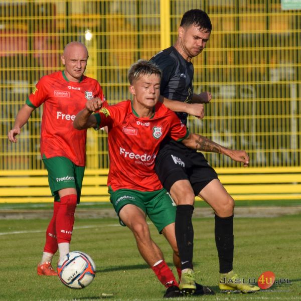 Mecz JKS Czarni 1910 Jasło - Partyzant Targowiska 3:2