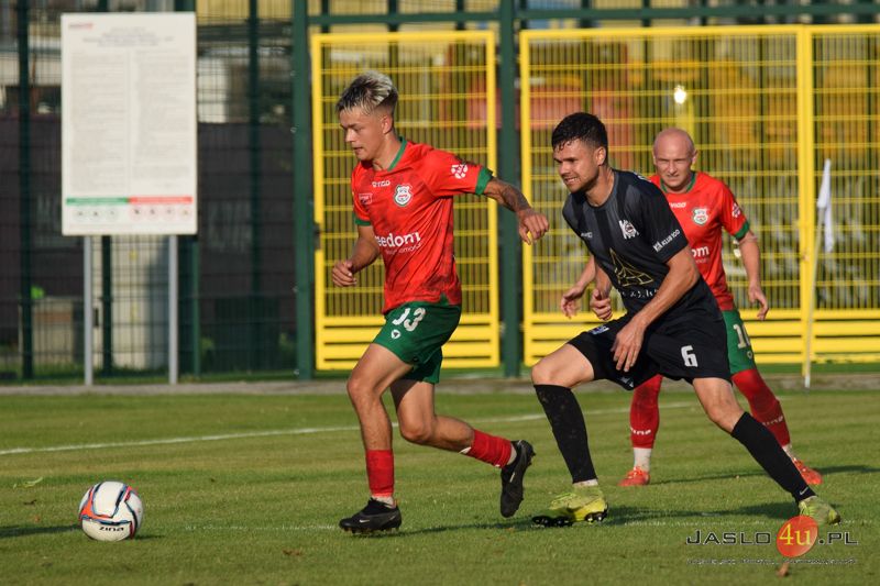Mecz JKS Czarni 1910 Jasło - Partyzant Targowiska 3:2