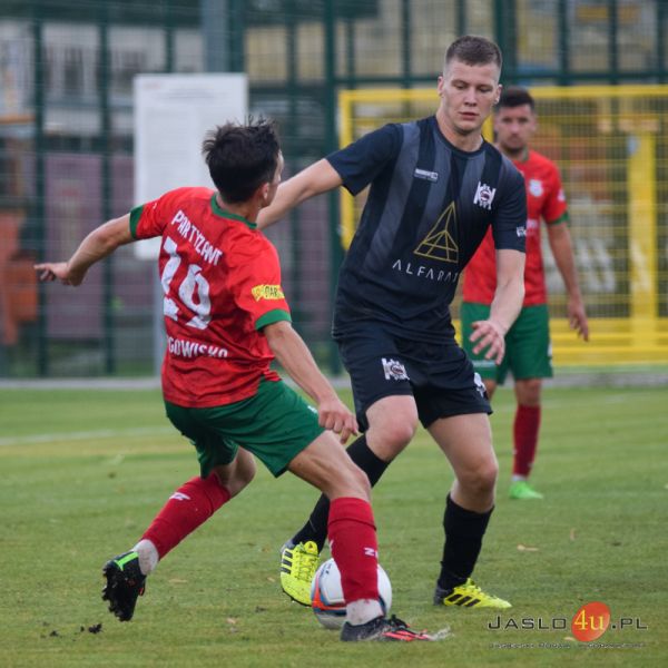 Mecz JKS Czarni 1910 Jasło - Partyzant Targowiska 3:2