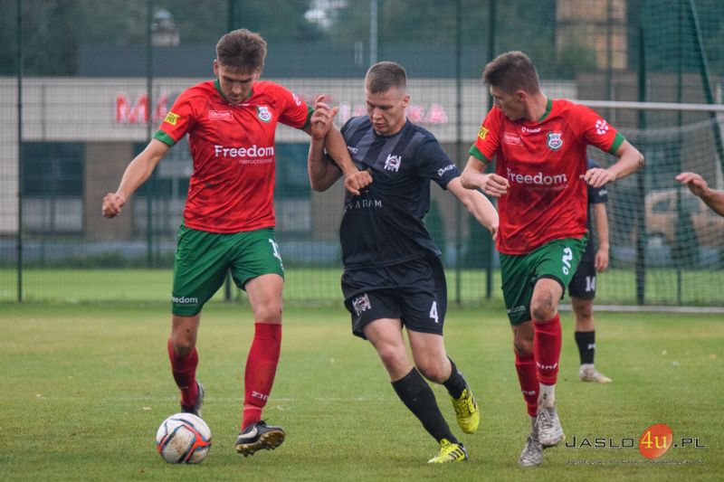 Mecz JKS Czarni 1910 Jasło - Partyzant Targowiska 3:2