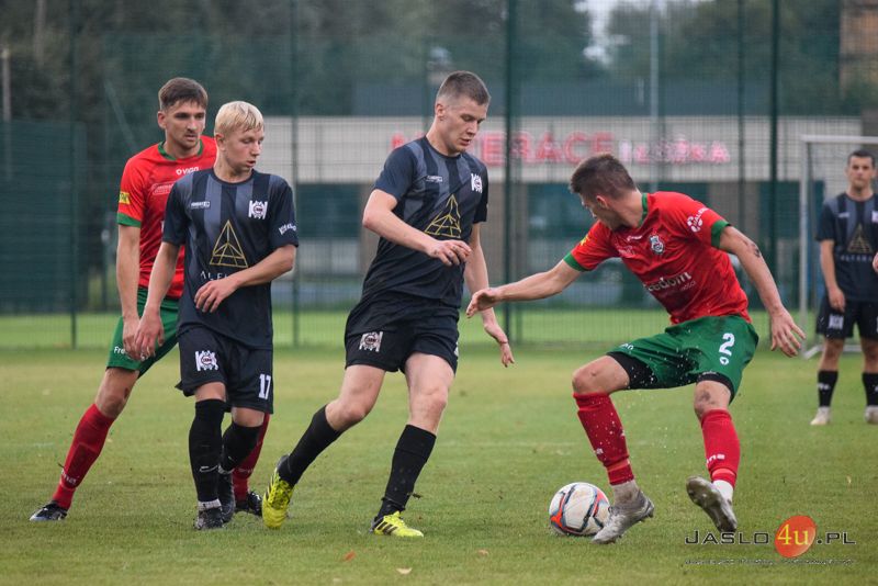 Mecz JKS Czarni 1910 Jasło - Partyzant Targowiska 3:2