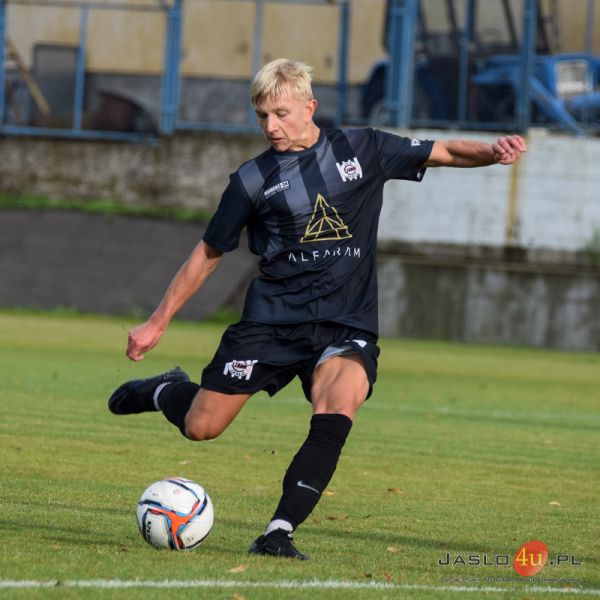 Mecz JKS Czarni 1910 Jasło - Partyzant Targowiska 3:2