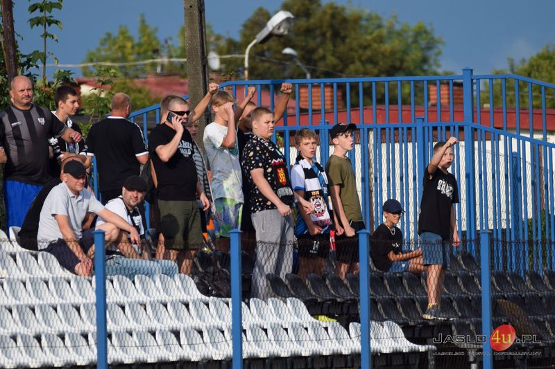 Mecz JKS Czarni 1910 Jasło - Partyzant Targowiska 3:2