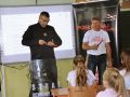 Spotkanie kolonistów z kolejarzem i strażnikami ochrony kolei
