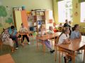 Spotkanie kolonistów z kolejarzem i strażnikami ochrony kolei