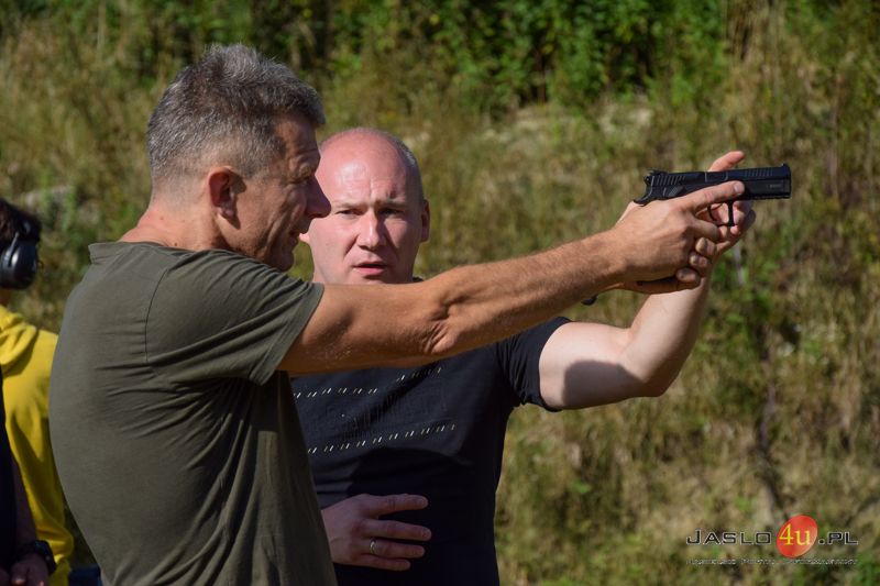 Szkolenie strzeleckie w ramach projektu „Strzelanie dla każdego”  - strzelnica plenerowa w Szebniach