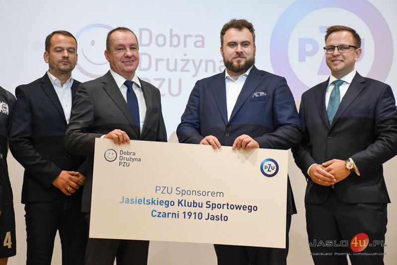 Zawarcie umowy sponsorskiej pomiędzy klubem JKS Czarni 1910 Jasło a PZU S.A.
