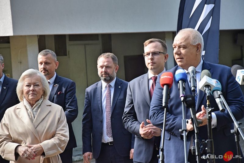 Minister Jacek Sasin odwiedził Zakład Produkcji Specjalnej w Gamracie