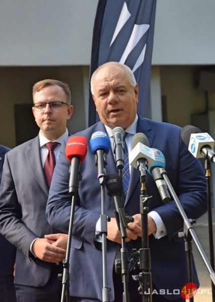 Minister Jacek Sasin odwiedził Zakład Produkcji Specjalnej w Gamracie