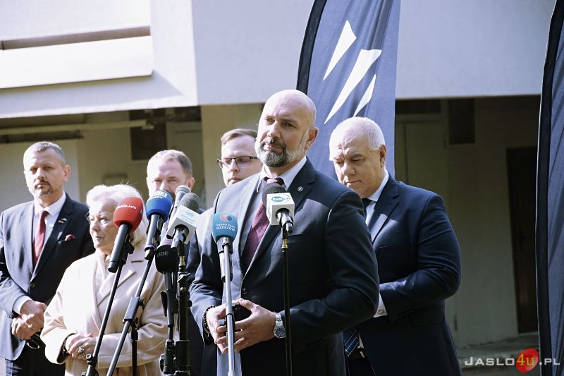 Minister Jacek Sasin odwiedził Zakład Produkcji Specjalnej w Gamracie