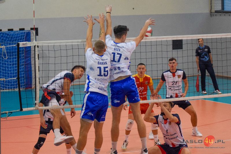 MKS "GAMRAT-MOSiR" Jasło - KS Karpaty Krosno (1:3)