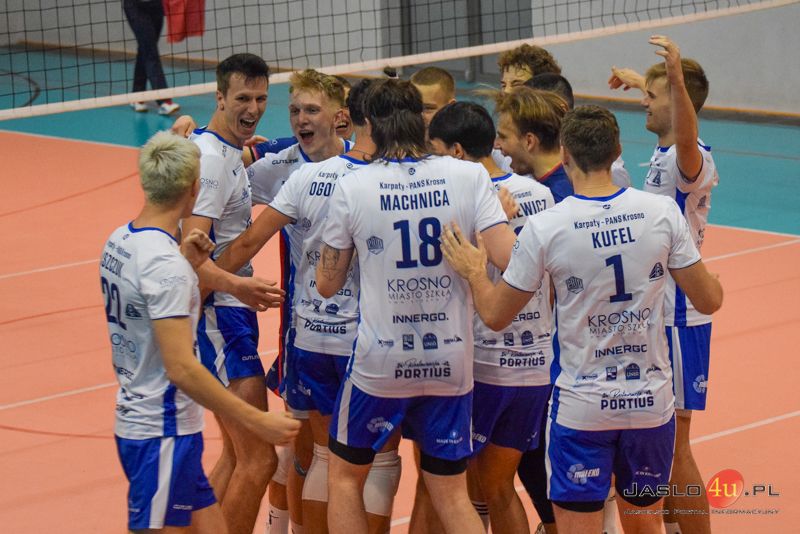 MKS "GAMRAT-MOSiR" Jasło - KS Karpaty Krosno (1:3)