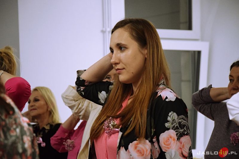 Rozmowy i warsztaty z kobietami o raku piersi