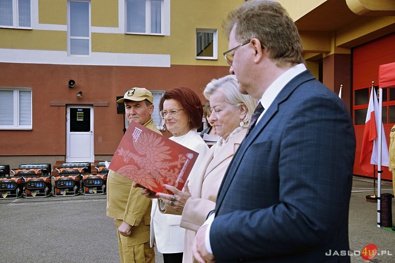 Strażacy ochotnicy z trzech powiatów otrzymali agregaty prądotwórcze