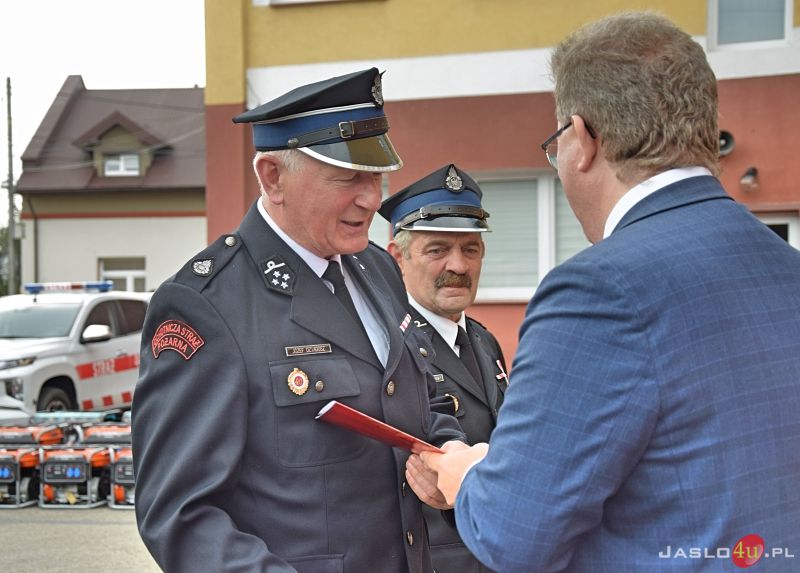 Strażacy ochotnicy z trzech powiatów otrzymali agregaty prądotwórcze