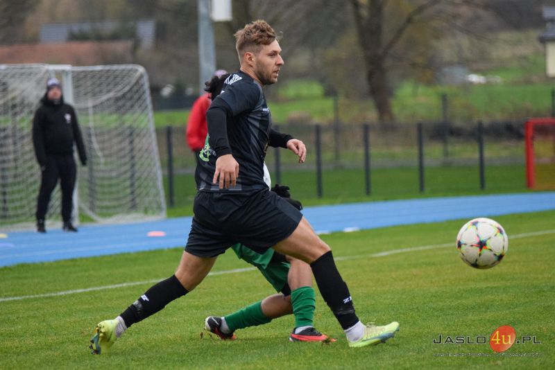 Mecz LKS Czeluśnica - JKS Czarni 1910 Jasło 1:2