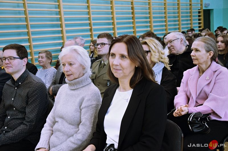 Dzień Pamięci Ofiar Stanu Wojennego w ZSB w Jaśle