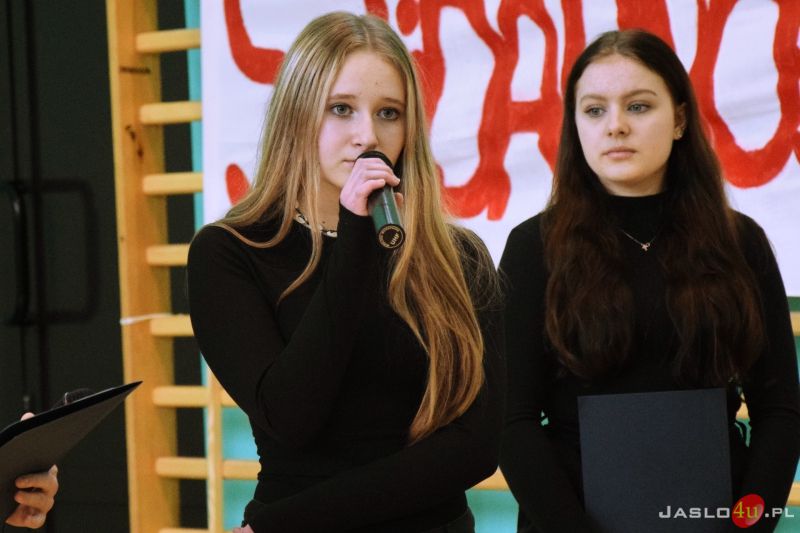 Dzień Pamięci Ofiar Stanu Wojennego w ZSB w Jaśle