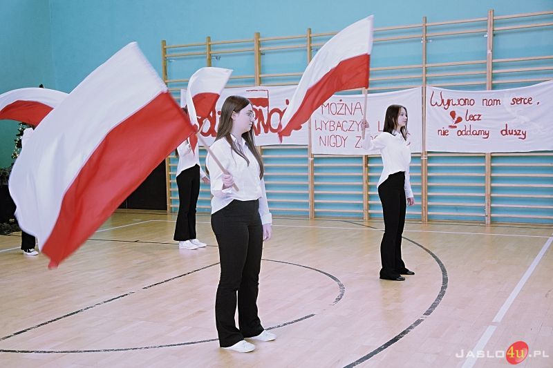 Dzień Pamięci Ofiar Stanu Wojennego w ZSB w Jaśle