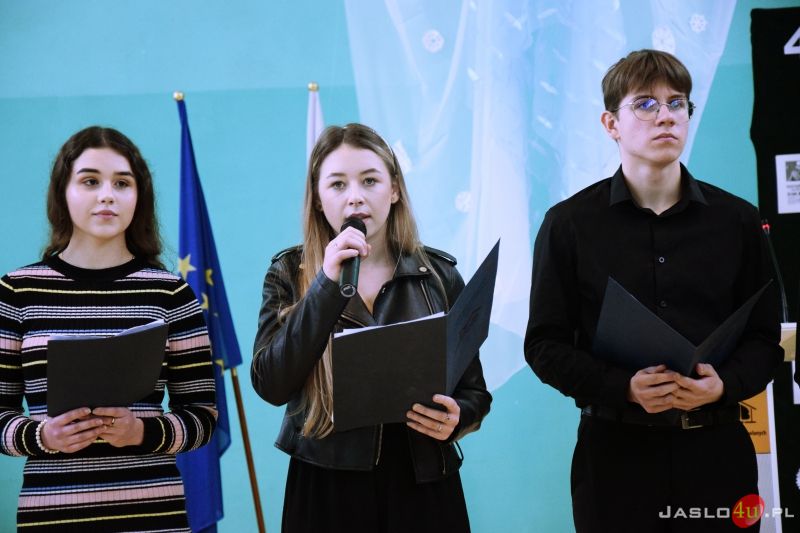 Dzień Pamięci Ofiar Stanu Wojennego w ZSB w Jaśle