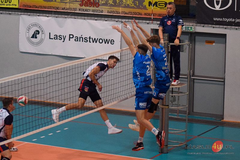 MKS "GAMRAT-MOSiR" Jasło - Błękitni Ropczyce (1:3)