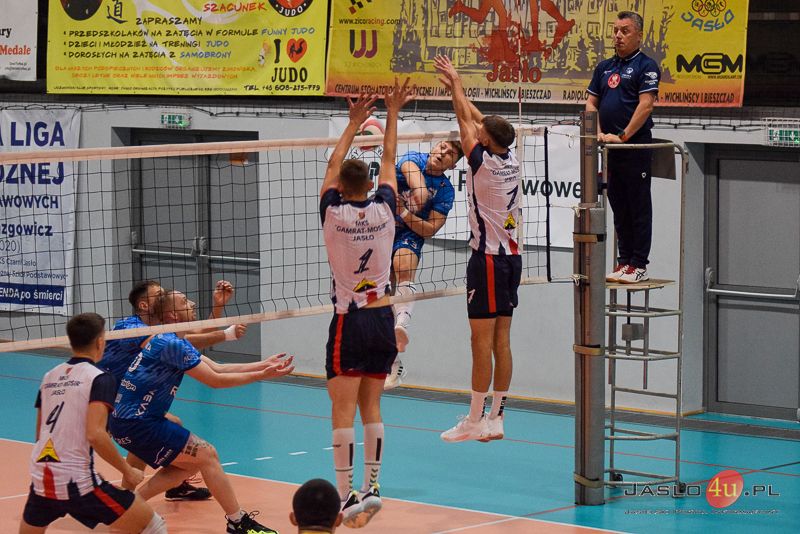 MKS "GAMRAT-MOSiR" Jasło - Błękitni Ropczyce (1:3)