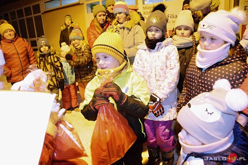 Święty Mikołaj odwiedził dzieci na osiedlu Krasińskiego-Szopena