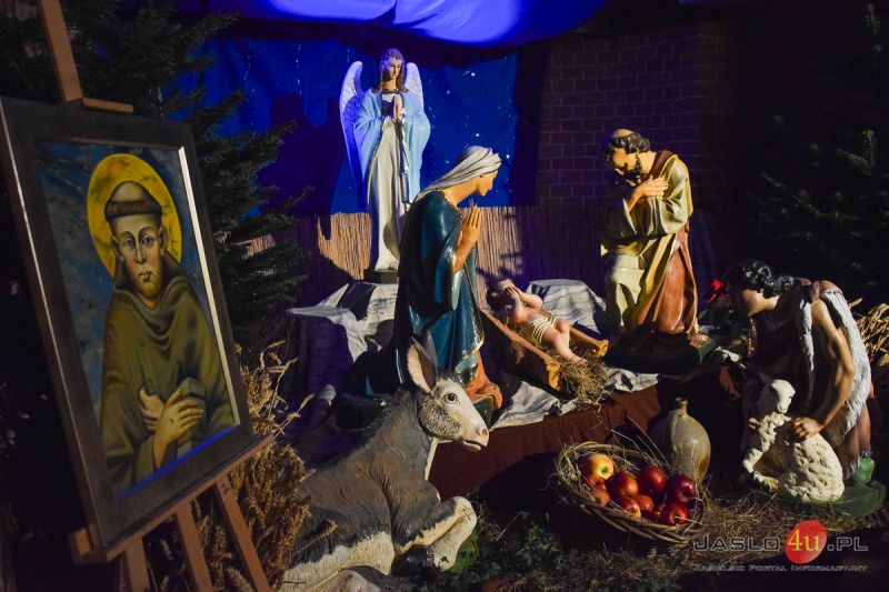"Żywa szopka" w ogrodzie przy klasztorze oo. francizkanów w Jaśle