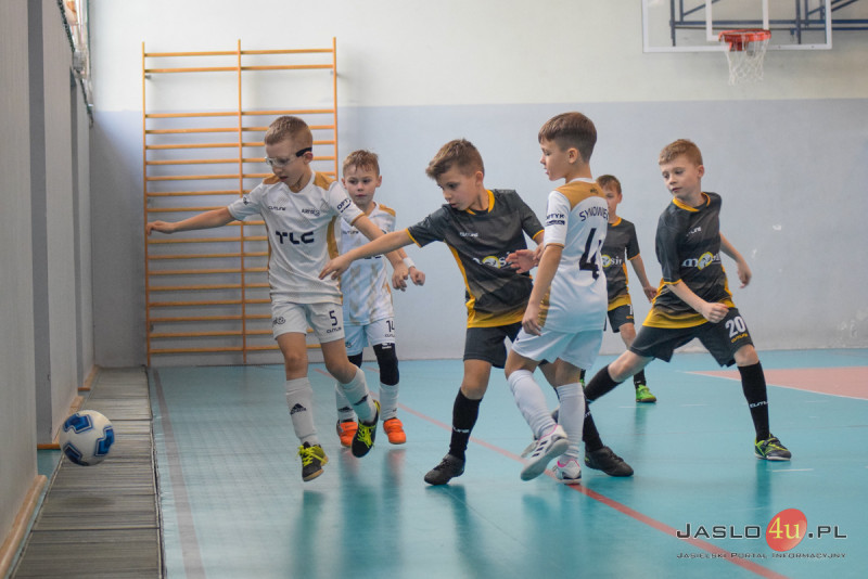 "Gramy dla Ksawerego" - Charytatywny Turniej Halowej Piłki Nożnej rocznika 2015