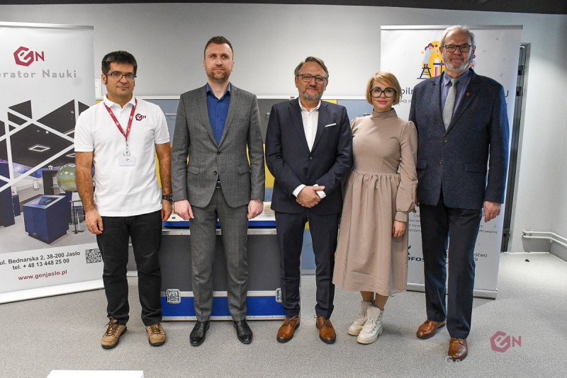 Otwarcie wystawy "Mobilne Laboratorium TPU" w Generatorze Nauki GEN w Jaśle