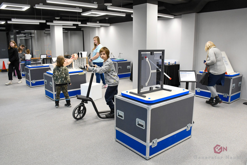 Otwarcie wystawy "Mobilne Laboratorium TPU" w Generatorze Nauki GEN w Jaśle