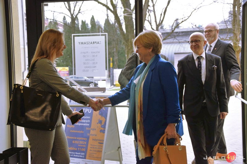 Minister edukacji Barbara Nowacka z wizytą w Gen-ie