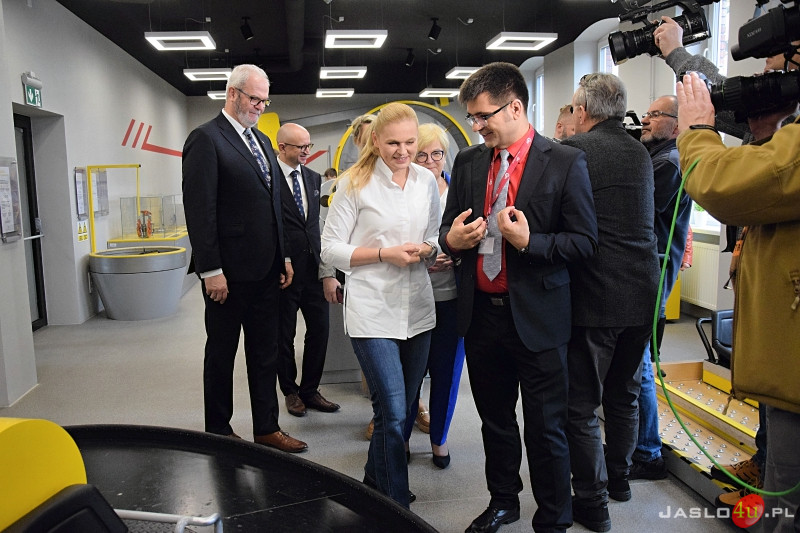 Minister edukacji Barbara Nowacka z wizytą w Gen-ie