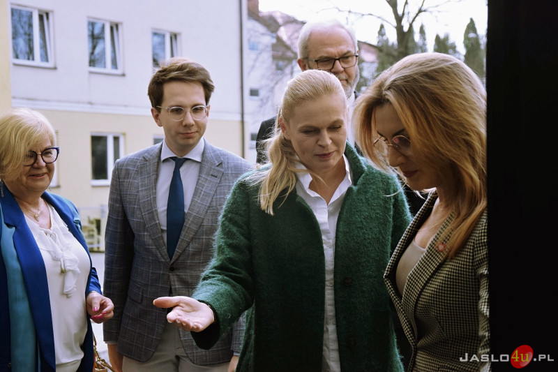 Minister edukacji Barbara Nowacka z wizytą w Gen-ie