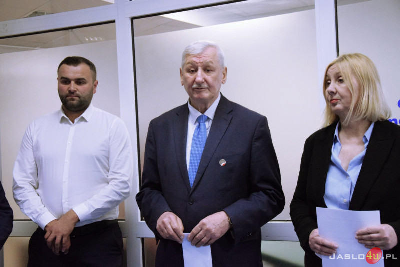 Uroczyste oddanie videogastroskopu w jasielskim szpitalu