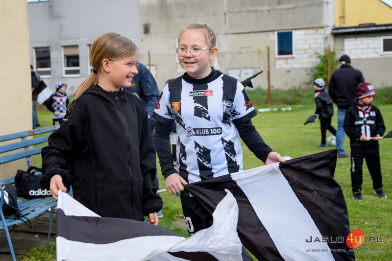 JKS Czarni 1910 Jasło - LKS Przełom Besko 5:0