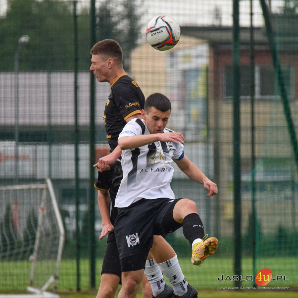 JKS Czarni 1910 Jasło - LKS Przełom Besko 5:0