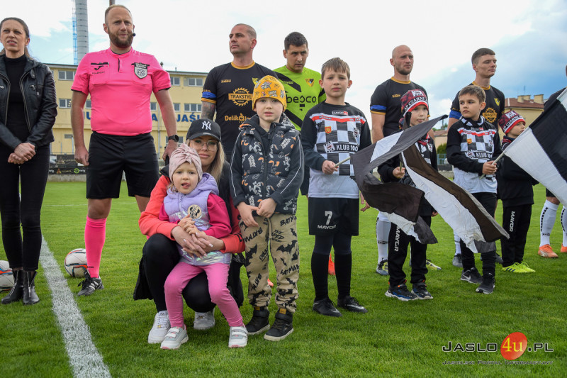 JKS Czarni 1910 Jasło - LKS Przełom Besko 5:0