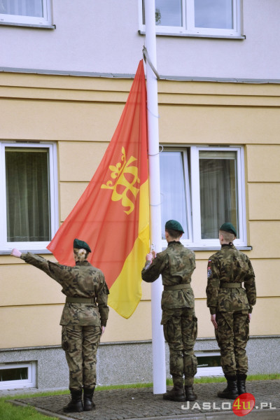 Uroczystość nadania sztandaru Miasta Jasła